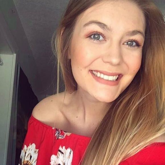 Meet your Posher, Sarah - Picture 1 of 1